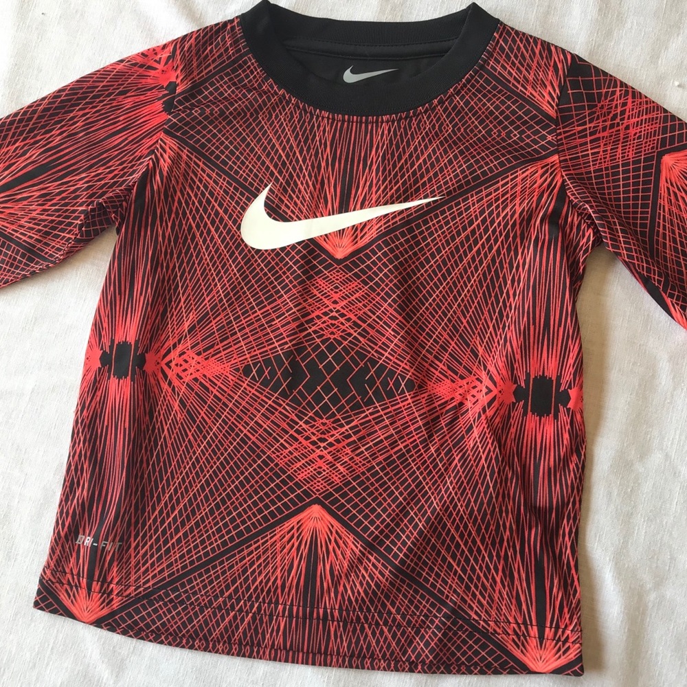 Nike Dri-Fit Shirt Boy or Girl Size 2T Toddler - Picture 3 of 8
